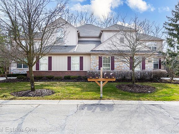 2nd image of 3585 Winding Brook Cir #89