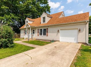 203 E 1st St, Mount Olive, IL