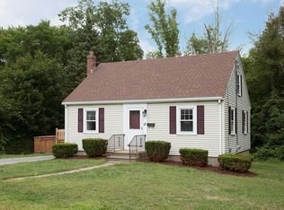 27 Red Jacket Rd, Weymouth, MA 02190