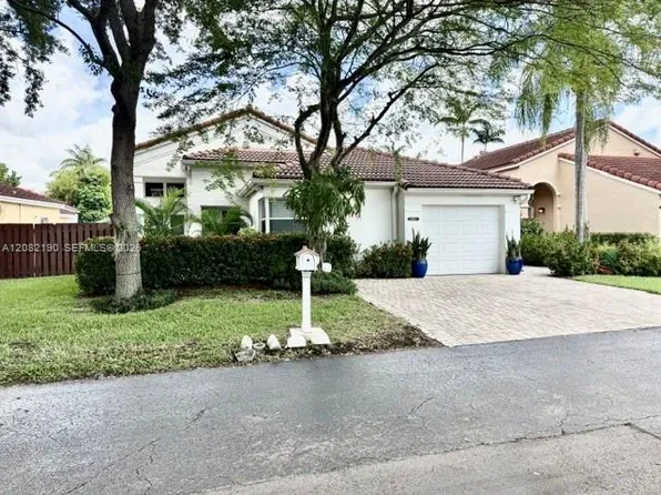 11837 SW 93rd Ter, Miami, FL 33186