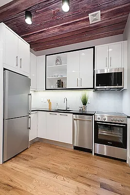 Rented by City View Living | media 22