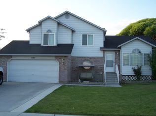 1384 W Quail Ridge Cir, Riverton, UT 84065