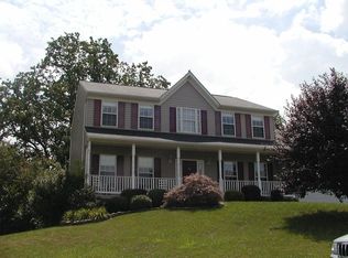 345 Horseshoe Ln, Warrenton, VA 20186