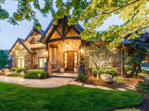 9621 S Glacier Park Ln, Sandy, UT 84092