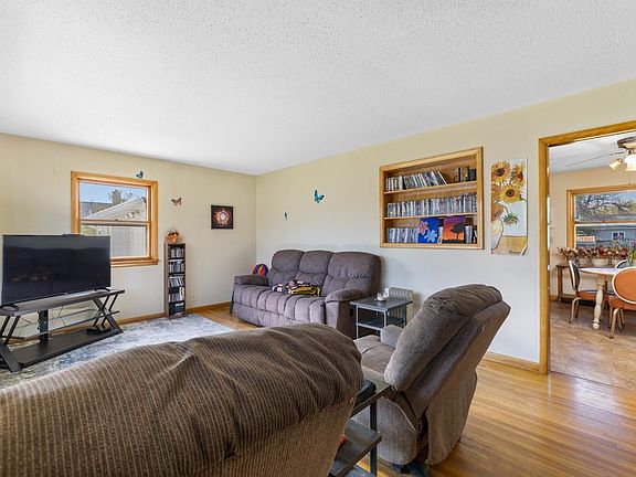 2nd image of 503 1st Ave W