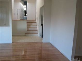 103 Ketchams Rd, Syosset, NY 11791