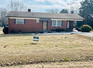 2979 Grier St, Newton, NC 28658