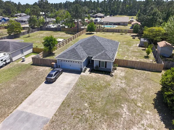 8271 Tavira St, Navarre, FL 32566