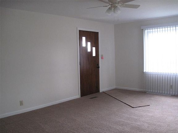3rd image of 2936 Florence Ave