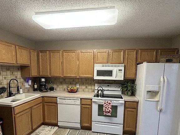 4th image of 7023 139th Ave NW
