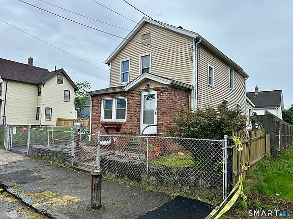 2nd image of 62 Clifford St