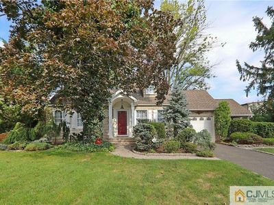 7 Canterbury Ln, Colonia, NJ, 07067