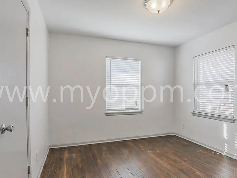 4360 Davenport St — Photo 11