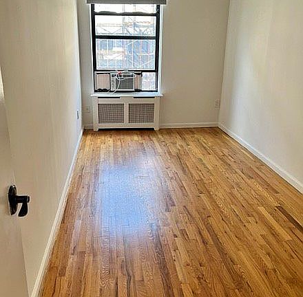 5th image of 54 W 71st St APT 4F
