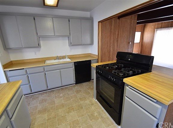 3rd image of 3222 W 154th St