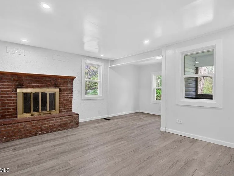 1809 Ridge Rd — Photo 3