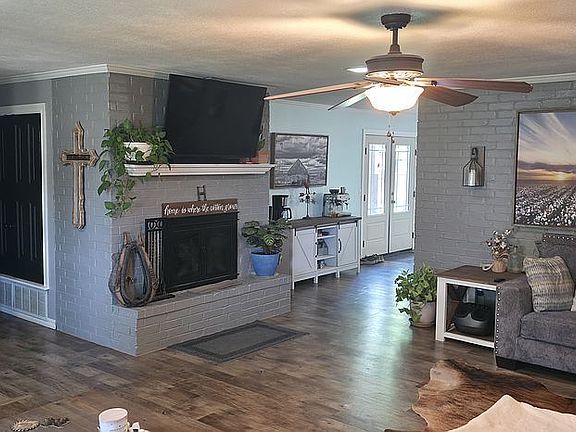 5th image of 5809 Shady Ln
