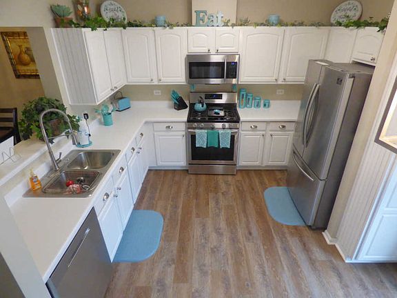 2nd image of 1084 Mayfield Dr #1084