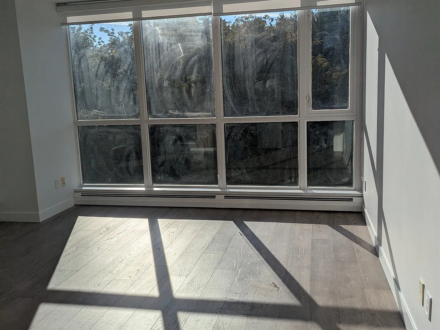2 bed, 744 sqft, $2,300 — Photo 4