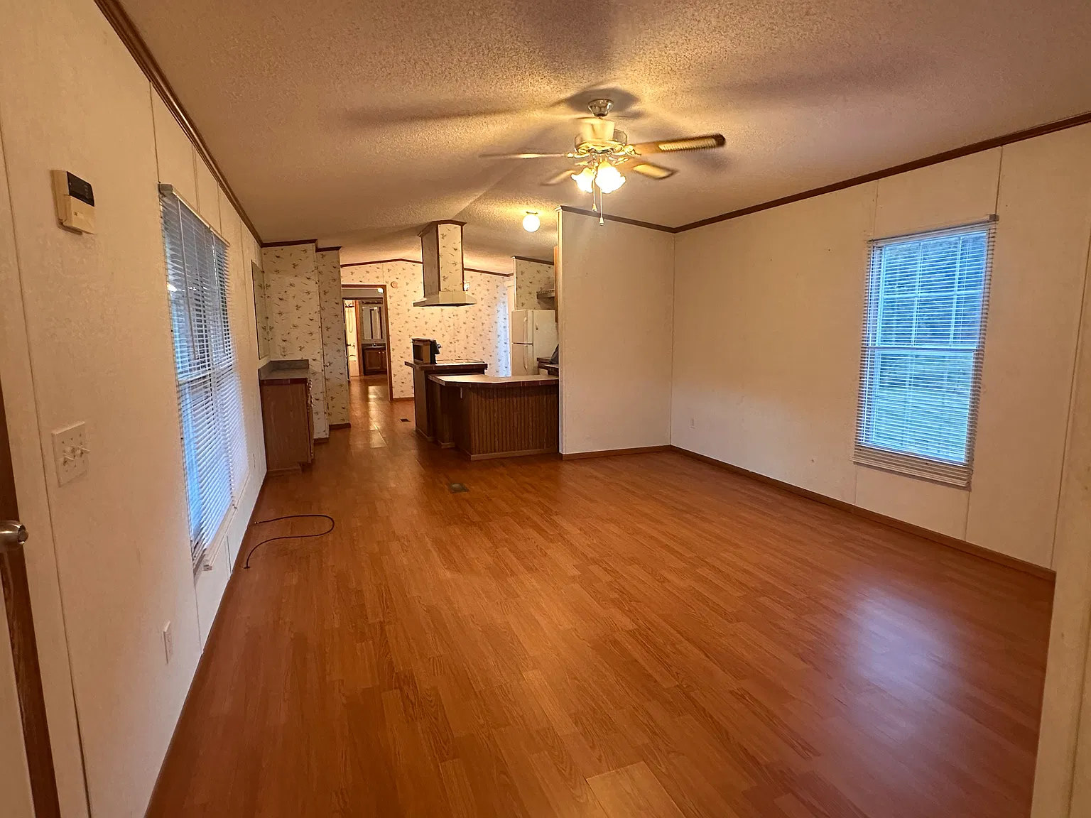 2 bed, 1100 sqft, $1,500 — Photo 2