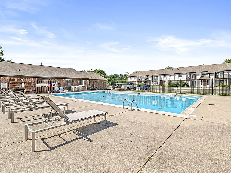 Estates of Creekside Apartments — Photo 22