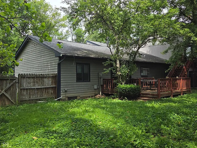 945 Fox Hill Dr — Photo 5