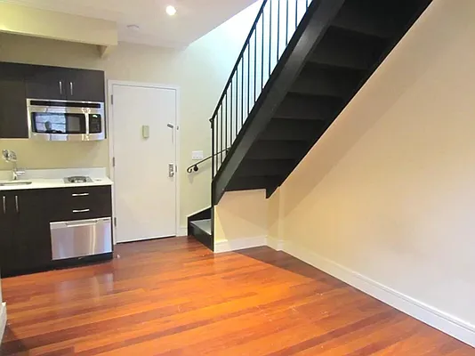 Rented by Living New York | media 11