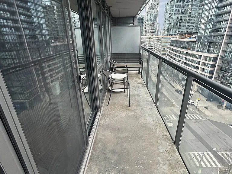 15 Fort York Blvd #1505 — Photo 17