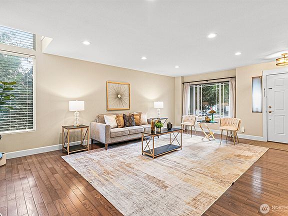 5th image of 5109 Francis Court SE
