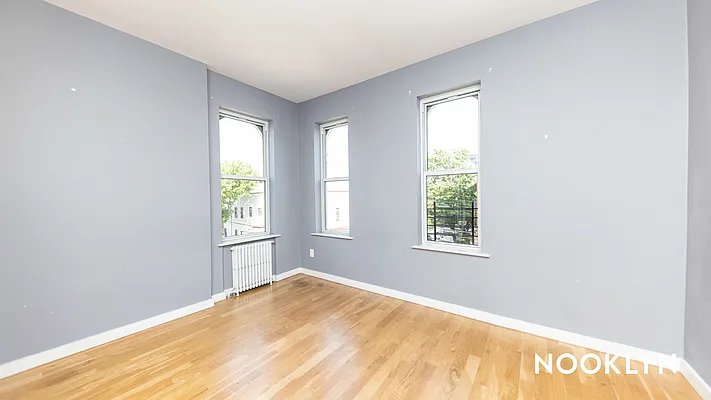Rented by Nooklyn NYC LLC | media 9