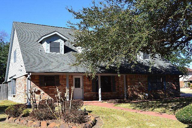 1st image of 3949 Chandelle Ln