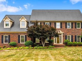 4002 Smithfield Dr, Greensboro, NC 27406