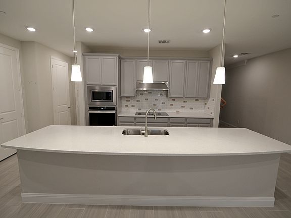 5th image of 5626 Niagara Rd