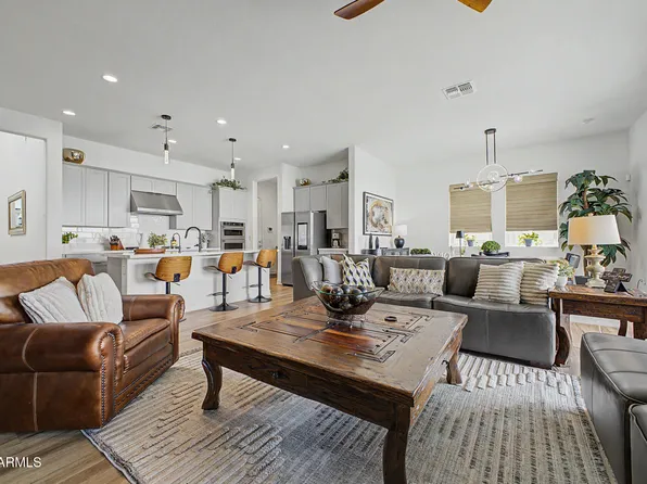3966 W ANTELOPE Way, San Tan Valley, AZ 85144