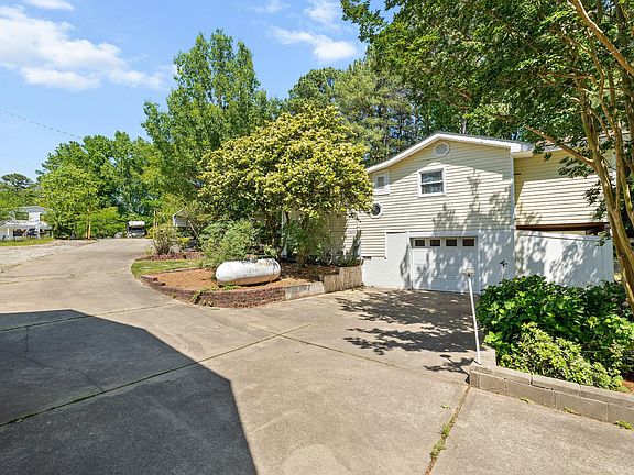 4th image of 515 Poplar Dr