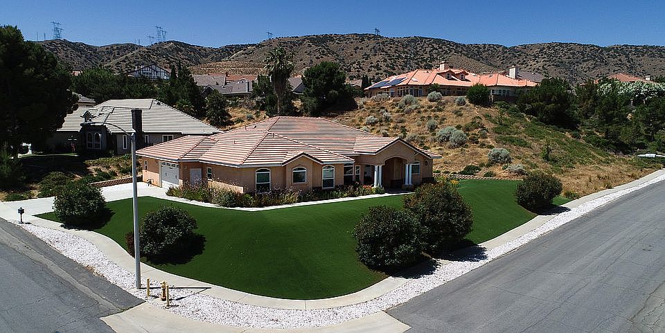 Corner View 67Th & Pistachio