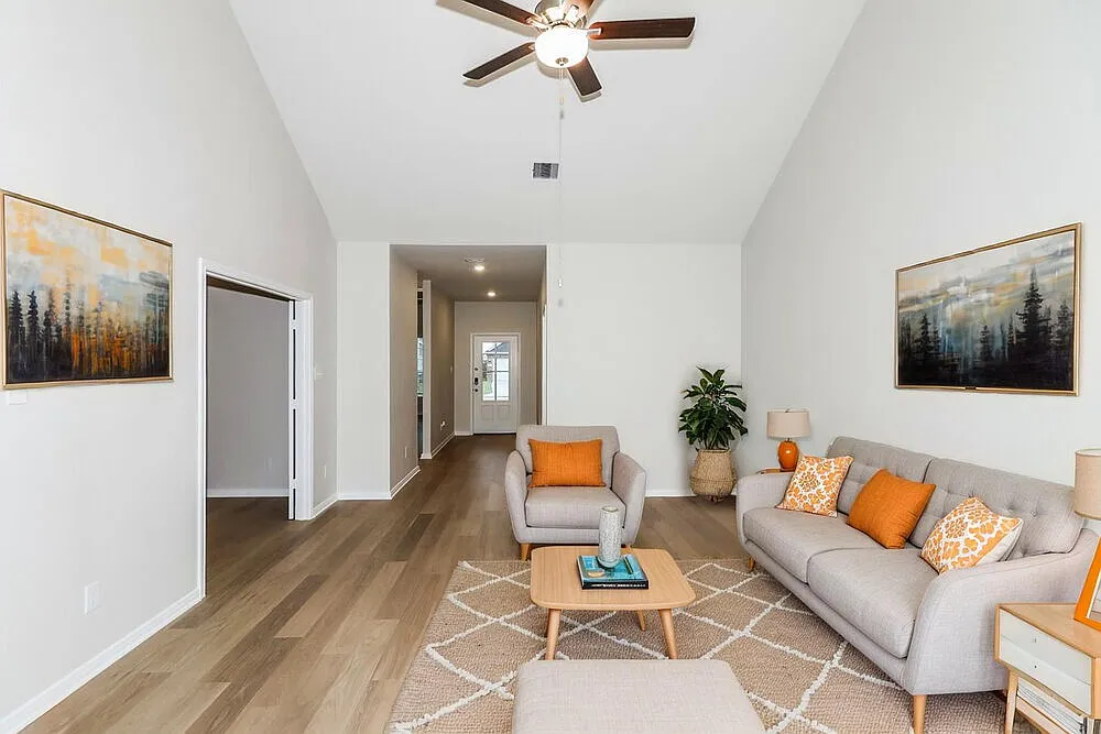 3 bed, 2.0 bath, 1658 sqft, $2,050 — Photo 4