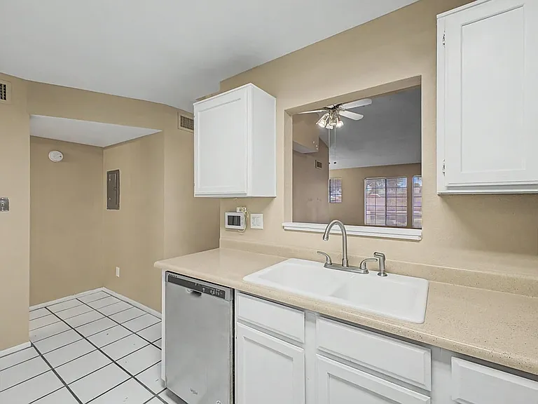 8625 E Belleview Pl #1027 — Photo 4