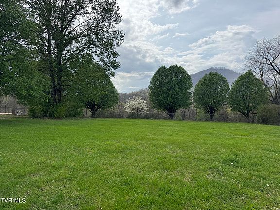 2nd image of 298 Rabbit Run Ln