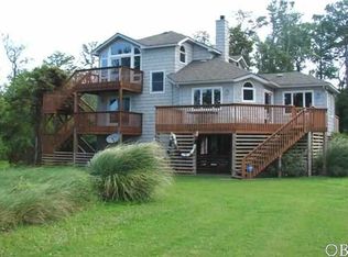 100 Waterside Dr, Harbinger, NC 27941