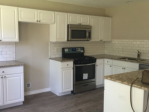 2nd image of 6201 Dove Ct