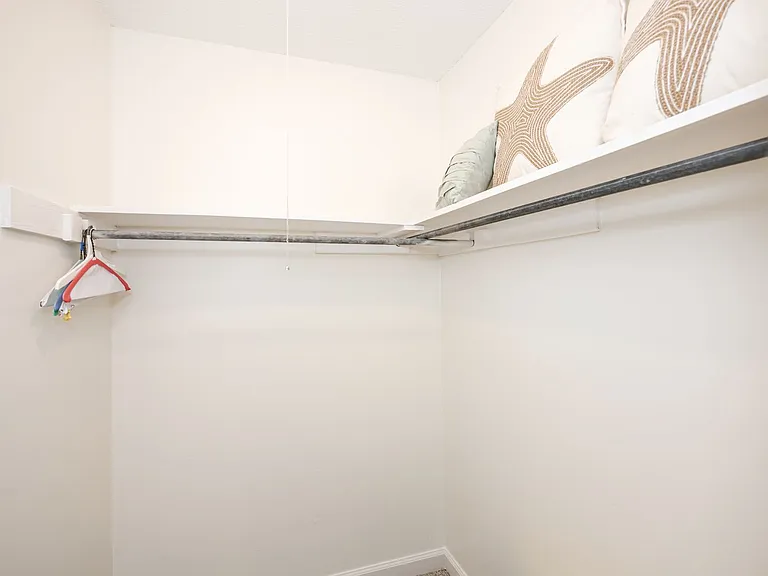 114 Ethel Cir #17 — Photo 7