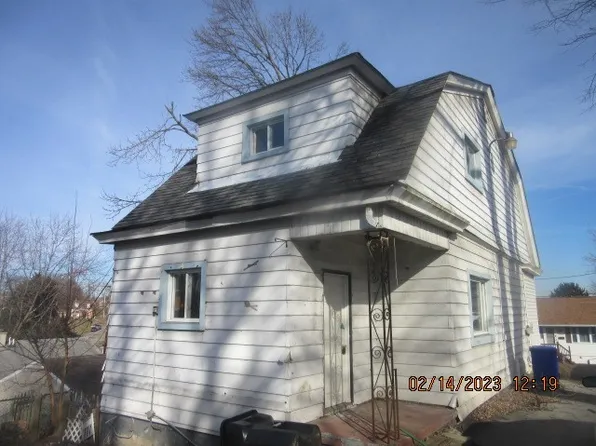 2412 Front St, Monaca, PA 15061