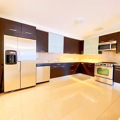 Rented by R New York | media 25