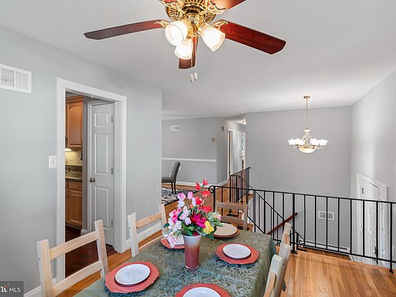 3rd image of 14826 Elmwood Dr