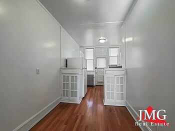 4th image of 2308 W Wilson Ave APT 3