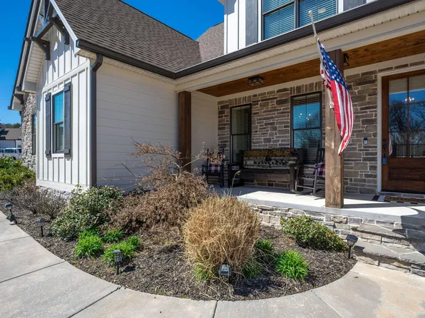 67 Pine Lakes Dr, Ringgold, GA 30736