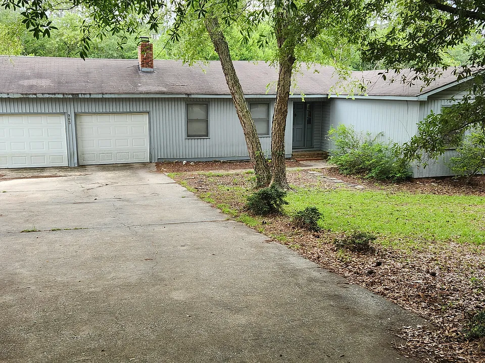 903 Dogwood Ave