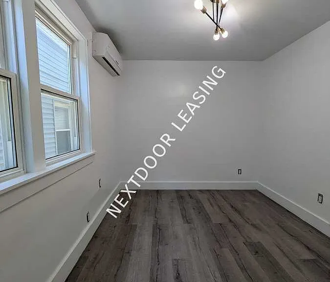 28 E 47th St #1M — Photo 10