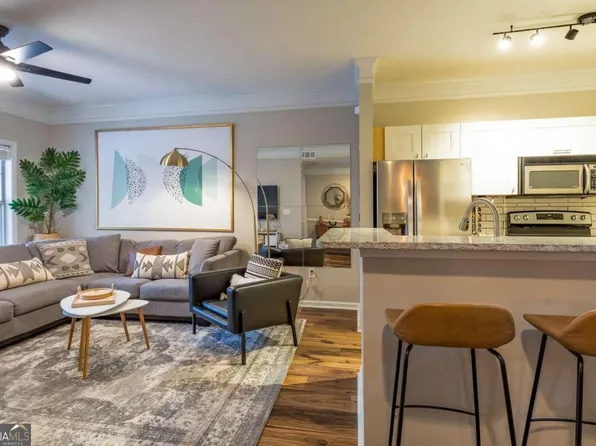 2700 Pine Tree Rd NE Unit 2216, Atlanta, GA 30324